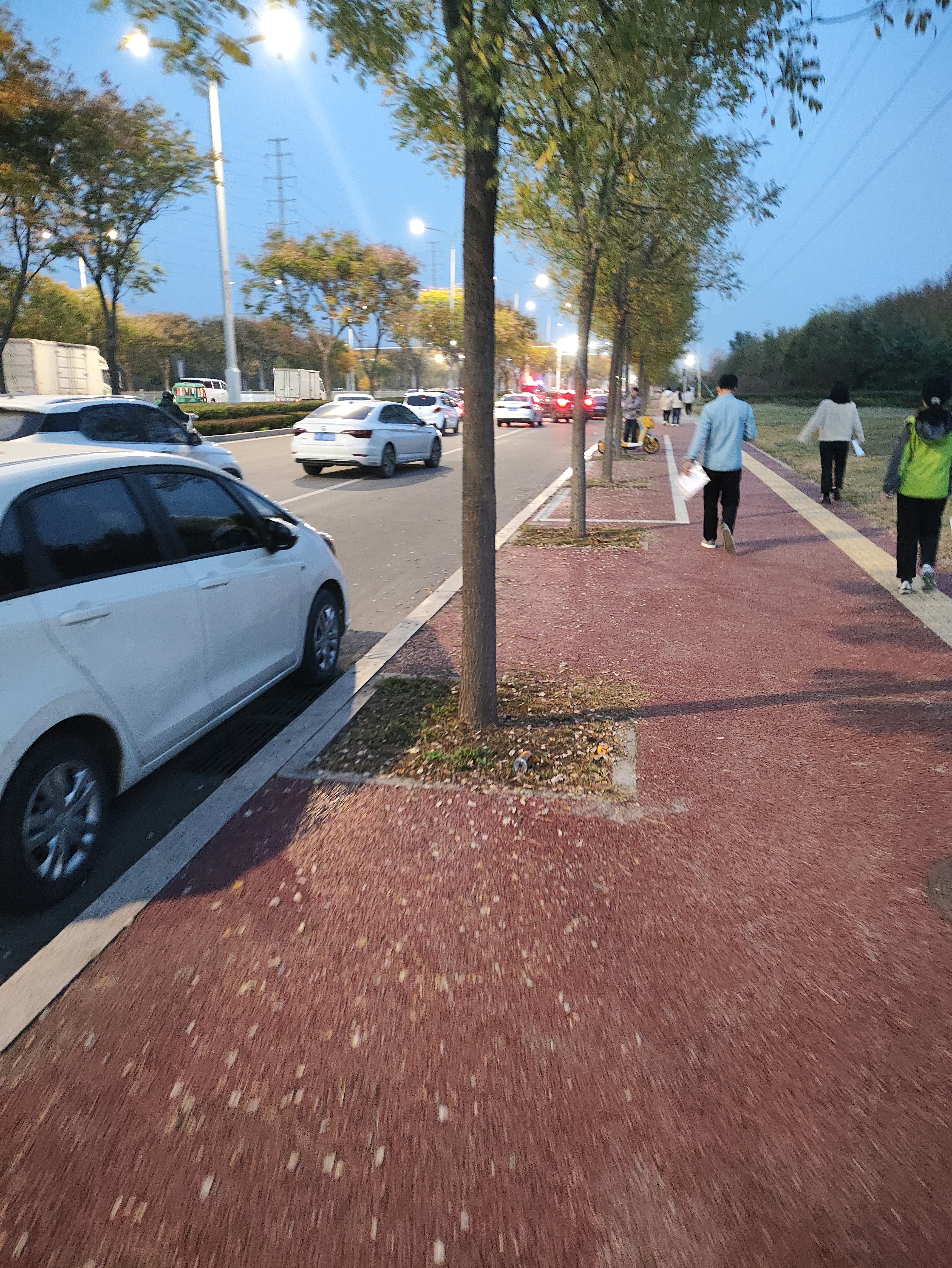 提前交卷走出考场感觉好轻松